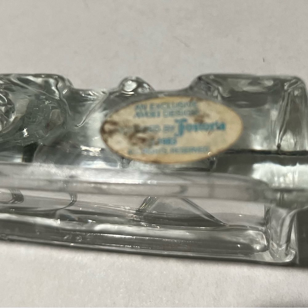 Vintage “MOM” Crystal Clear Glass Paperweight Exclusively for Avon 1983 - Picture 8 of 8